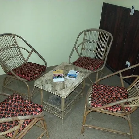 Outback Guesthouse & Restaurant