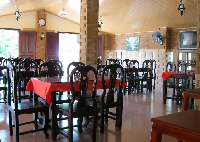Outback Guesthouse & Restaurant 2*